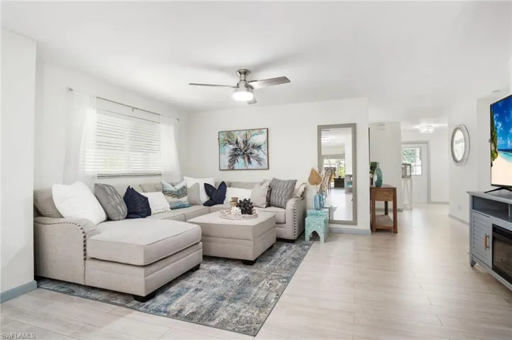 740  106th N AVE, Naples, FL 34108