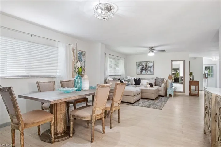 740  106th N AVE, Naples, FL 34108