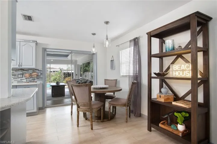740  106th N AVE, Naples, FL 34108