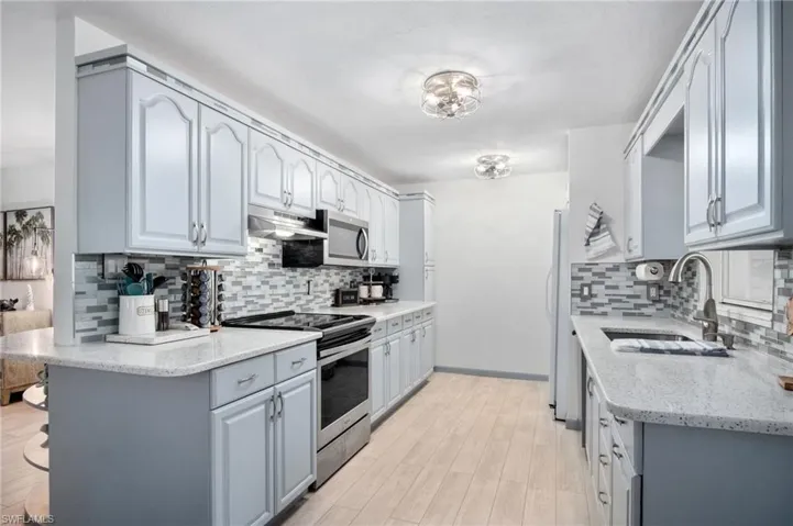 740  106th N AVE, Naples, FL 34108