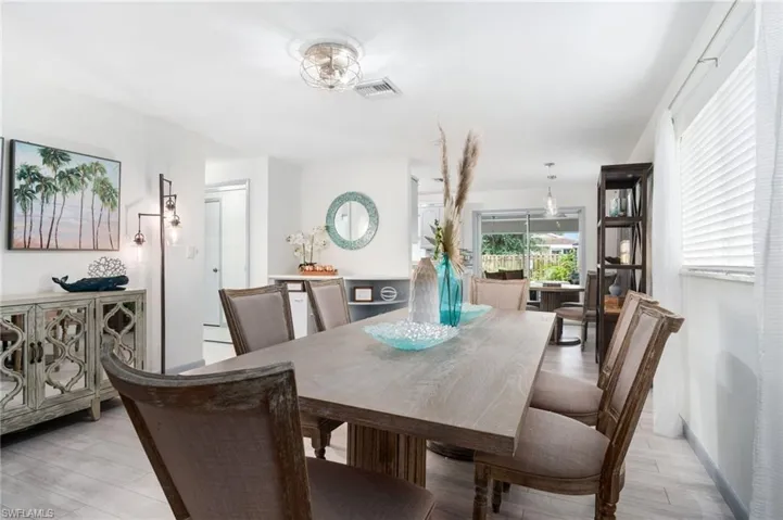 740  106th N AVE, Naples, FL 34108