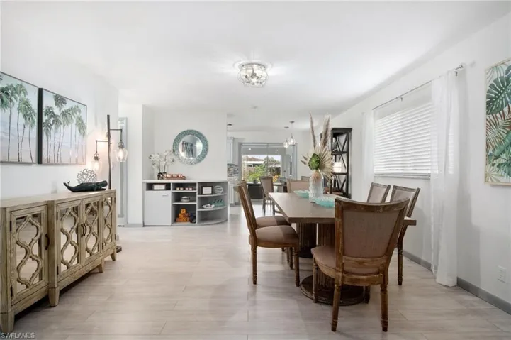 740  106th N AVE, Naples, FL 34108