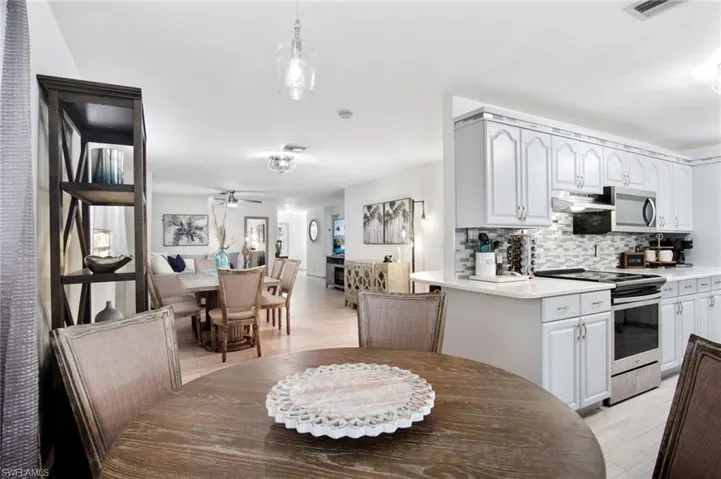 740  106th N AVE, Naples, FL 34108