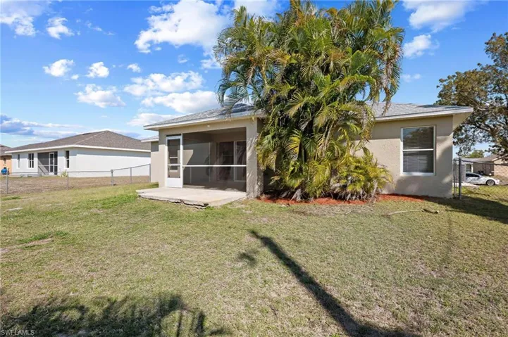 2706 Sw 9th Ave, Cape Coral, Florida 33914