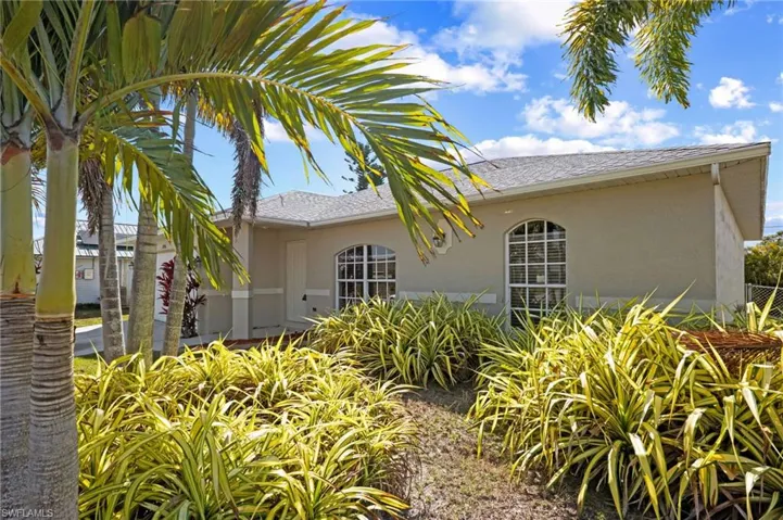 2706 Sw 9th Ave, Cape Coral, Florida 33914