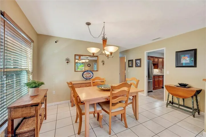 715 96th Ave N, Naples, Florida 34108