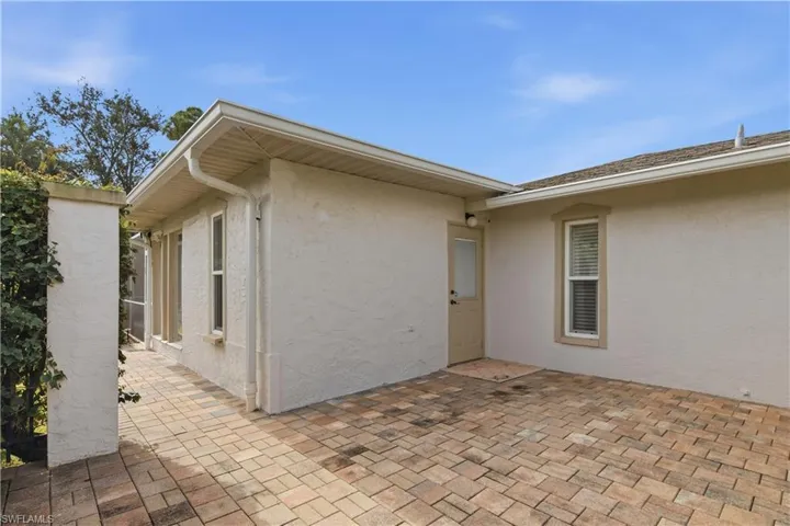 128 Viking Way, Naples, Florida 34110