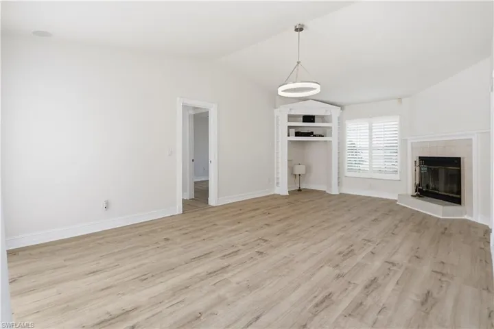 128 Viking Way, Naples, Florida 34110