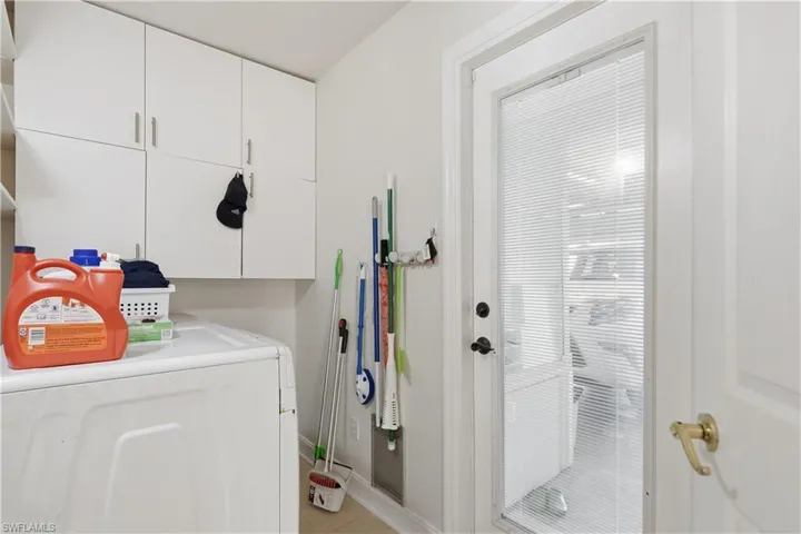 128 Viking Way, Naples, Florida 34110