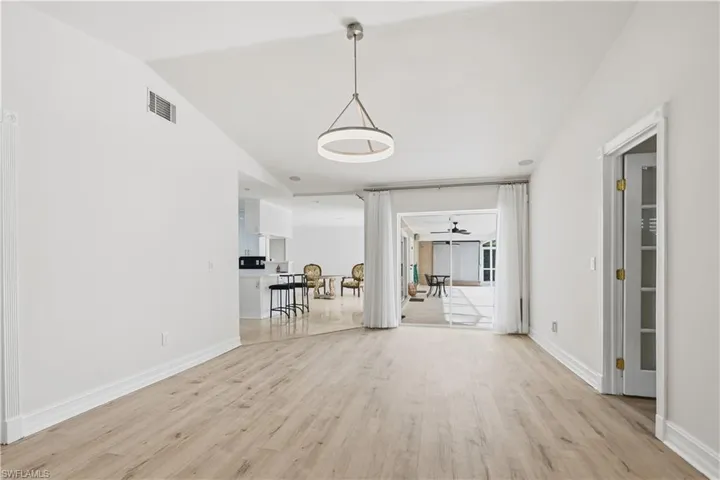 128 Viking Way, Naples, Florida 34110