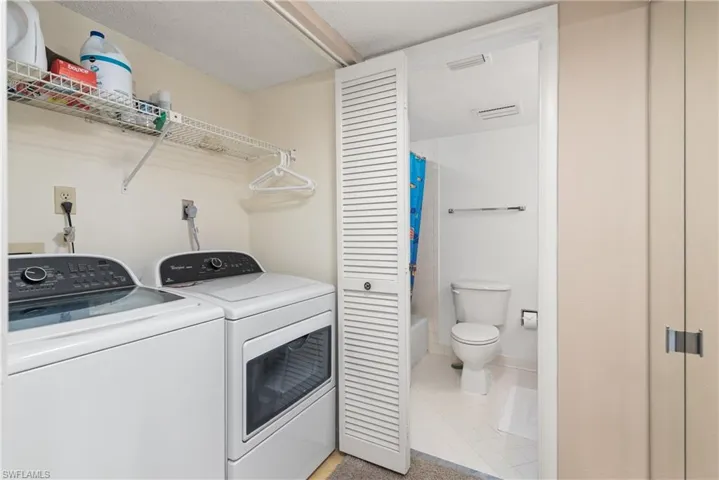 6979 Winkler Rd 126, Fort Myers, Florida 33919