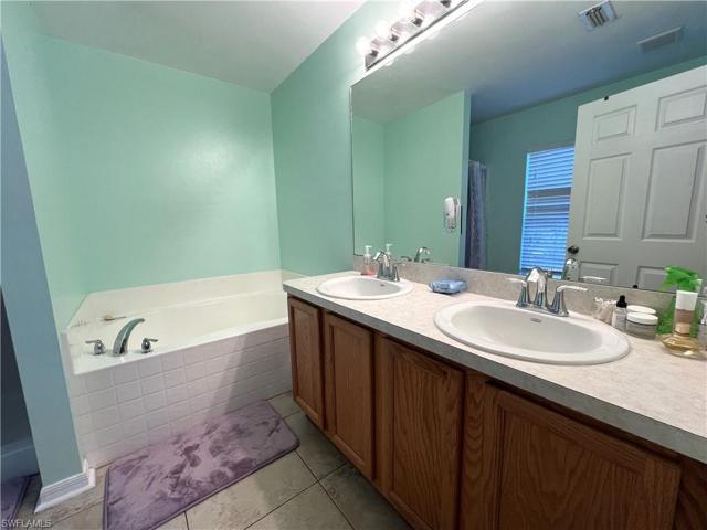 1009 Edison AVE, LEHIGH ACRES FL 33972