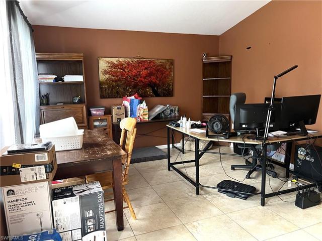 1009 Edison AVE, LEHIGH ACRES FL 33972