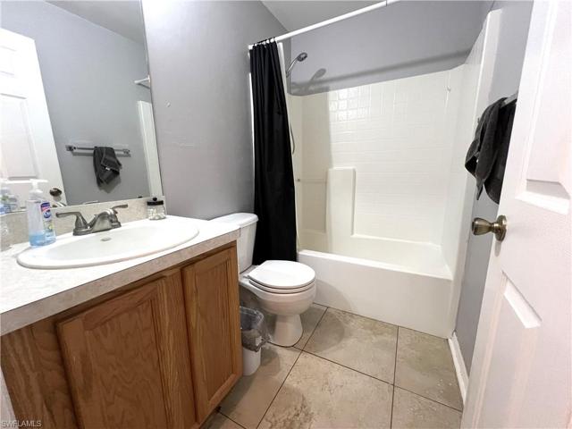 1009 Edison AVE, LEHIGH ACRES FL 33972