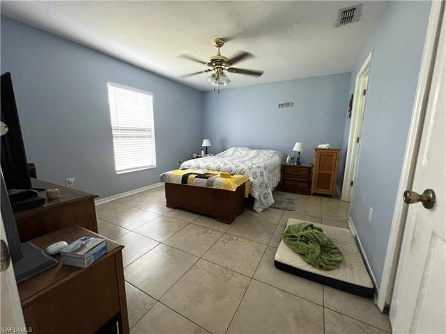 1009 Edison AVE, LEHIGH ACRES FL 33972