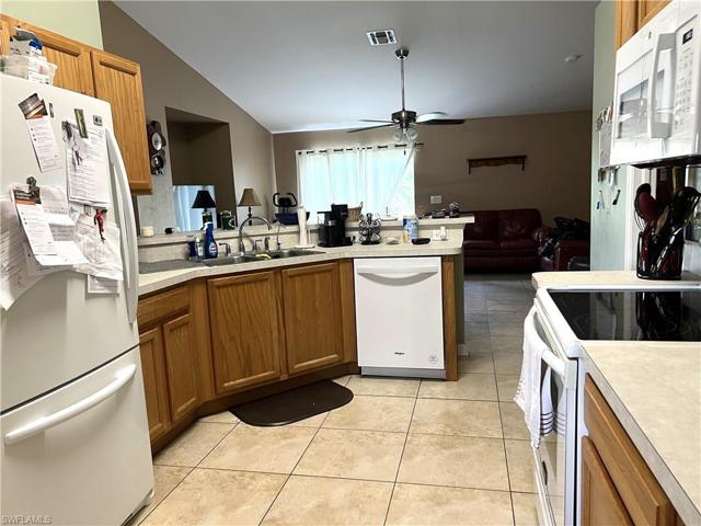 1009 Edison AVE, LEHIGH ACRES FL 33972