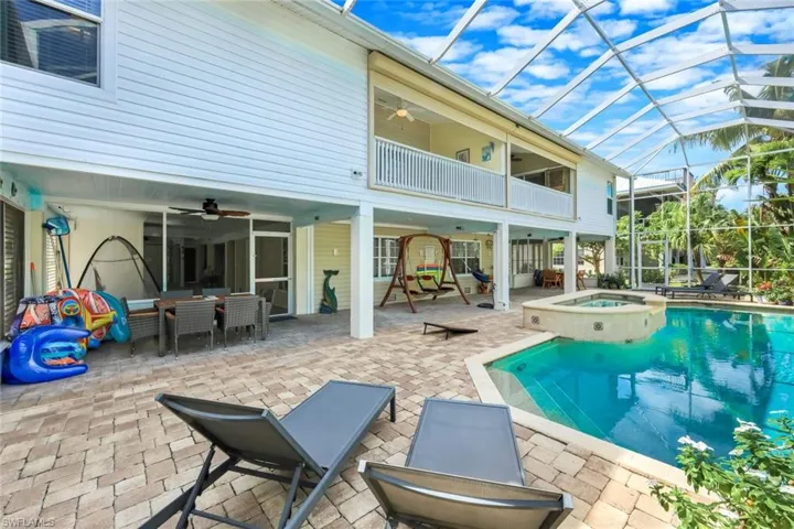 21580  Indian Bayou  DR, Fort Myers Beach, FL 33931