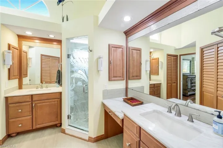 21580  Indian Bayou  DR, Fort Myers Beach, FL 33931
