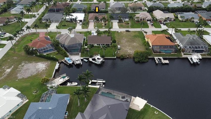 Aerial picture of the neighborhood shoeing featured property