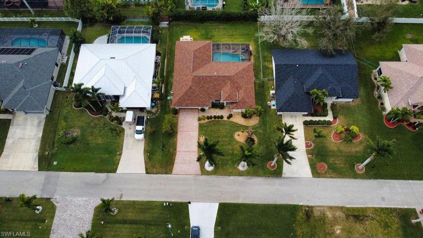 Aerial picture of the neighborhood
