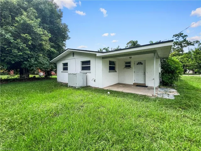 3840 Edgewood Ave, Fort Myers, Florida 33916
