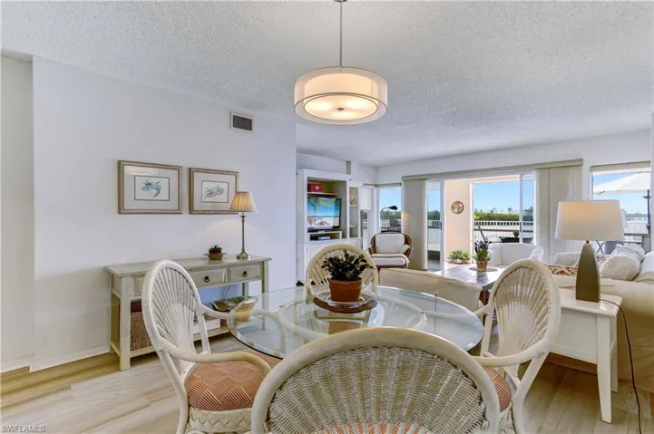 Bay views from all rooms!