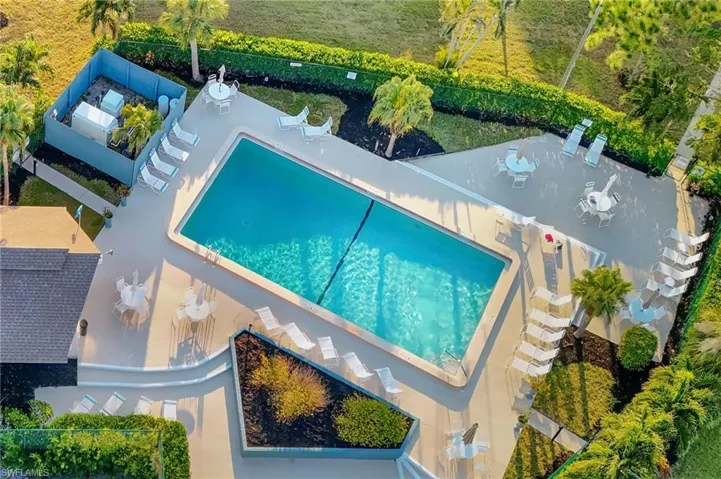 Birds eye view of pool