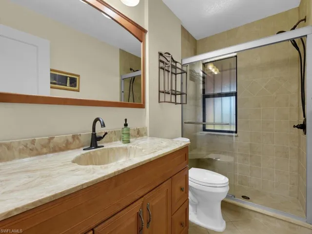2nd Bathroom