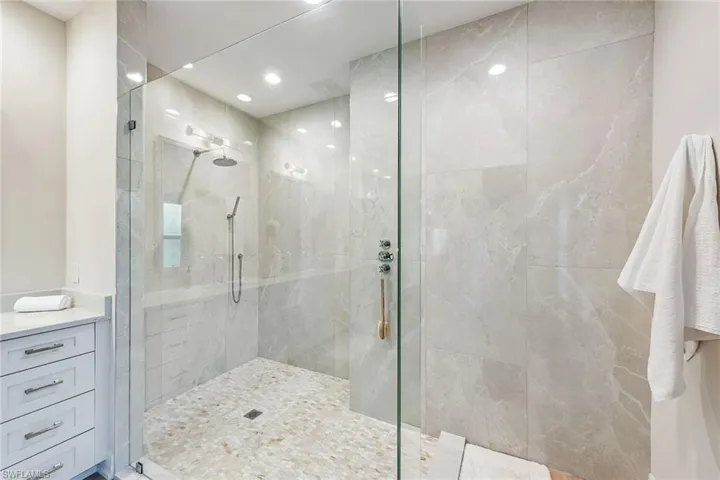 7960  Tiger Lily  DR, Naples, FL 34113