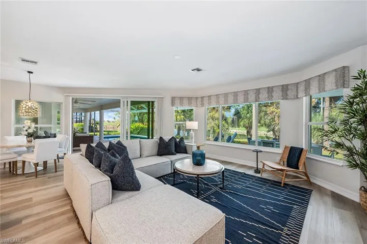 7960  Tiger Lily  DR, Naples, FL 34113