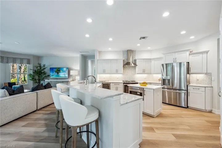 7960  Tiger Lily  DR, Naples, FL 34113