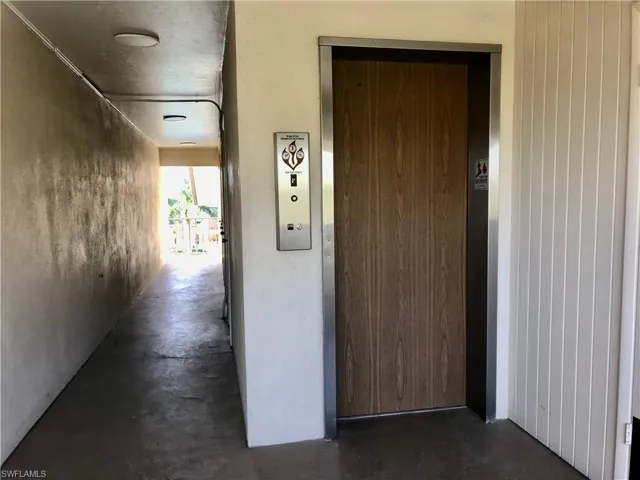 1020 Palm View DR # 302, NAPLES FL 34110