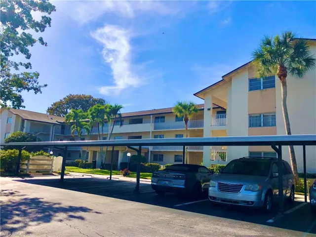 1020 Palm View DR # 302, NAPLES FL 34110