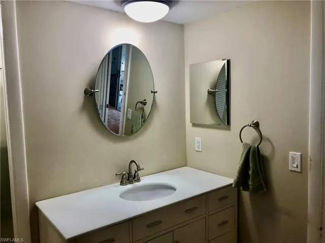 1020 Palm View DR # 302, NAPLES FL 34110
