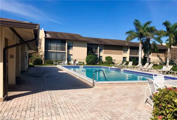 1020 Palm View DR # 302, NAPLES FL 34110