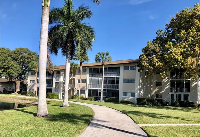 1020 Palm View DR # 302, NAPLES FL 34110