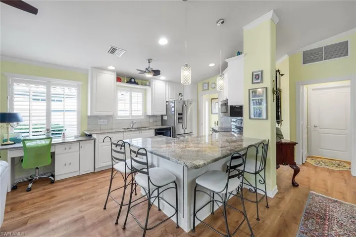 5425 Guadeloupe Way, Naples, Florida 34119