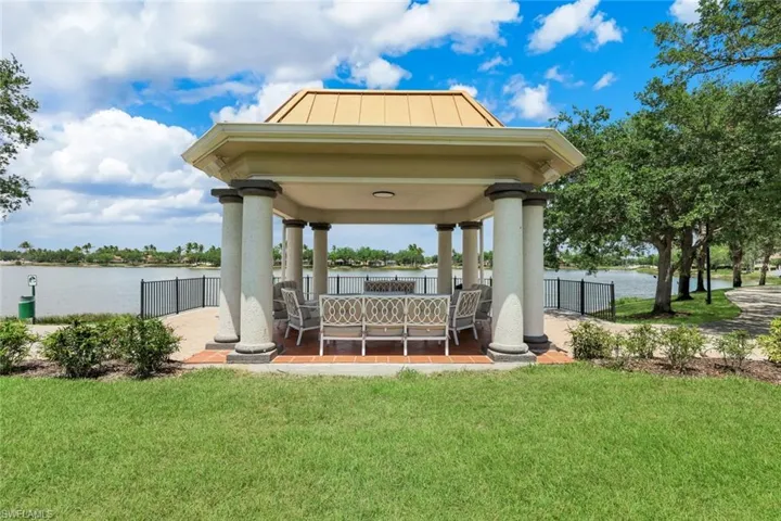 5425 Guadeloupe Way, Naples, Florida 34119