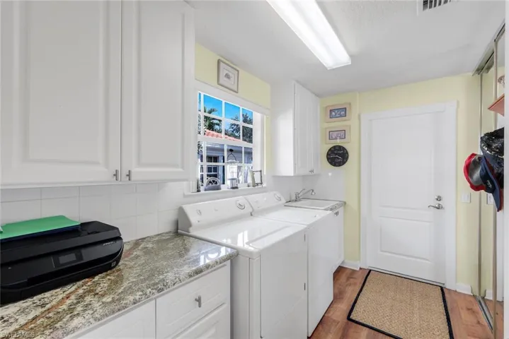 5425 Guadeloupe Way, Naples, Florida 34119