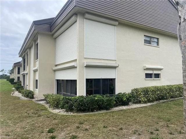 5770  Trailwinds  DR, Fort Myers, FL 33907
