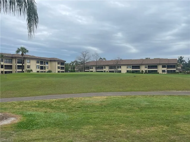 5770  Trailwinds  DR, Fort Myers, FL 33907