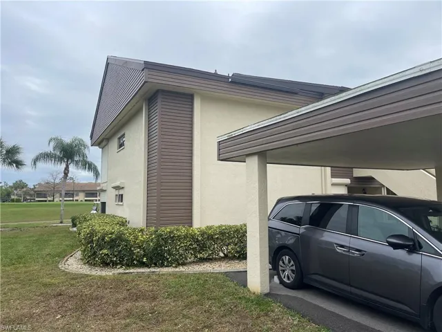 5770  Trailwinds  DR, Fort Myers, FL 33907