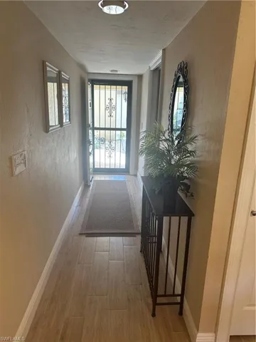 5770  Trailwinds  DR, Fort Myers, FL 33907
