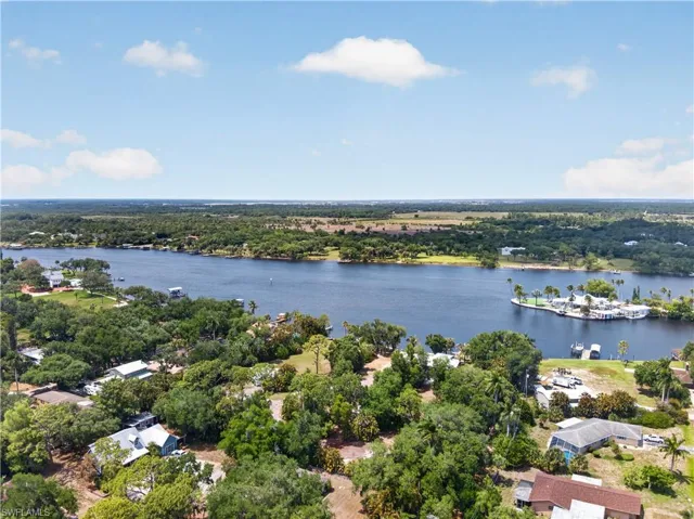 2212 River Pine Dr, Fort Myers, Florida 33905
