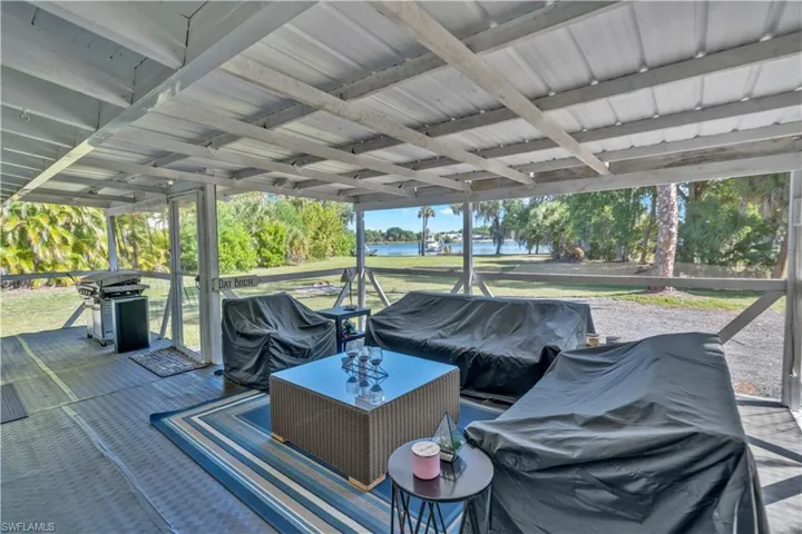 2212 River Pine Dr, Fort Myers, Florida 33905
