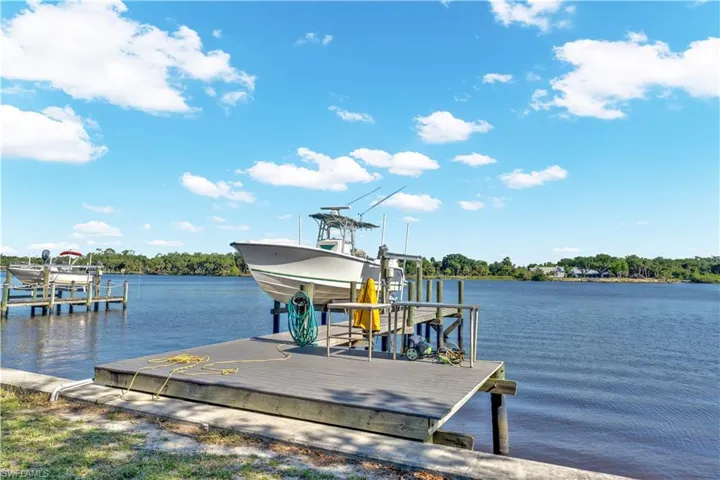 2212 River Pine Dr, Fort Myers, Florida 33905