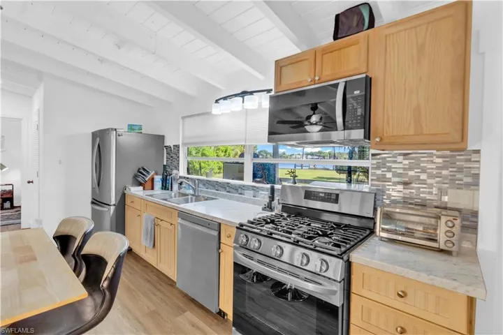 2212 River Pine Dr, Fort Myers, Florida 33905