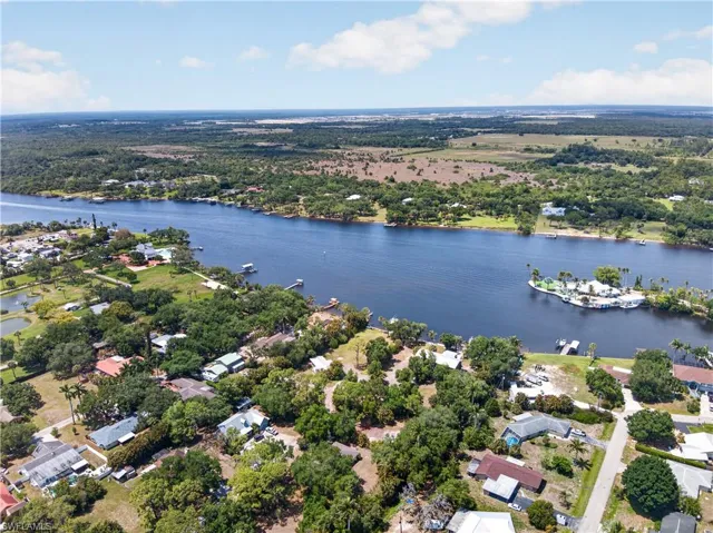 2212 River Pine Dr, Fort Myers, Florida 33905