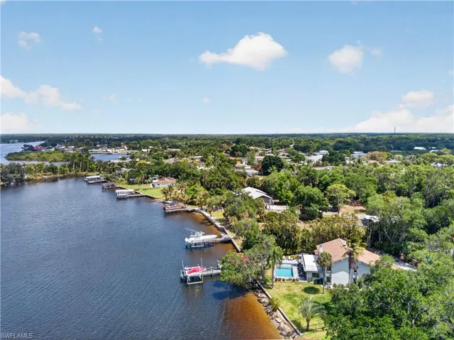 2212 River Pine Dr, Fort Myers, Florida 33905
