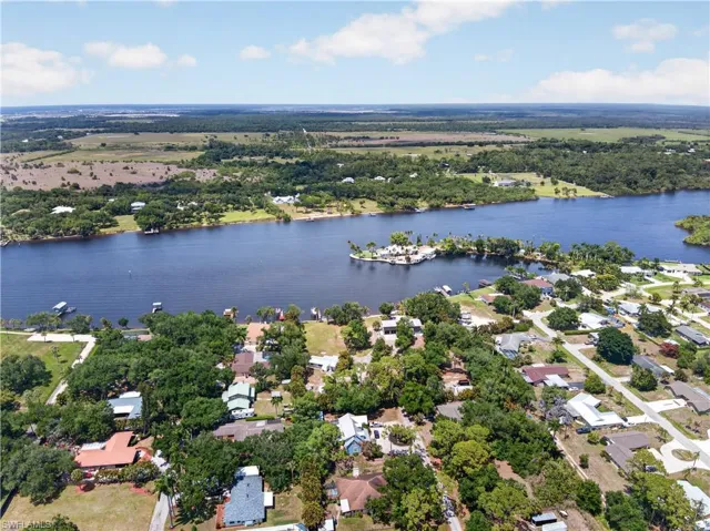 2212 River Pine Dr, Fort Myers, Florida 33905